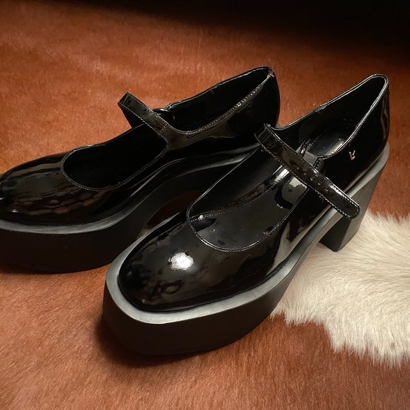 Olivia Platform Pump In Black Patent Leather - Picture 6 of 9